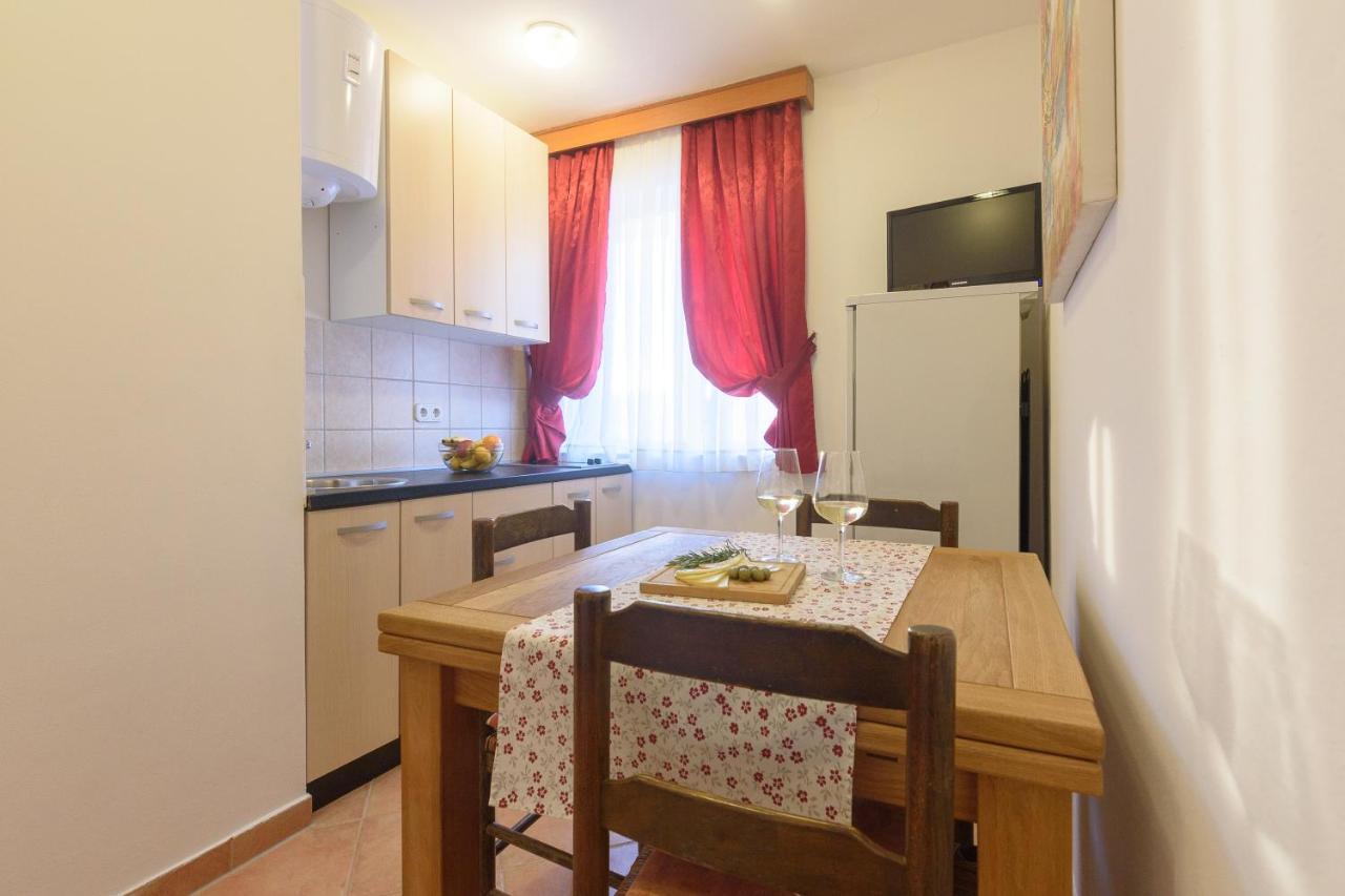 פג Apartmani "Jadran" מראה חיצוני תמונה