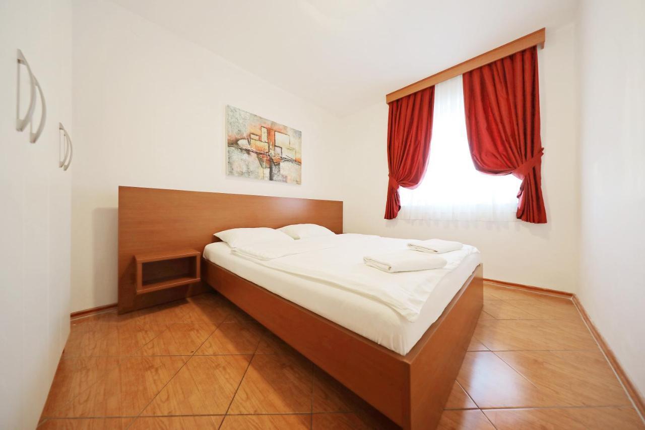 פג Apartmani "Jadran" מראה חיצוני תמונה