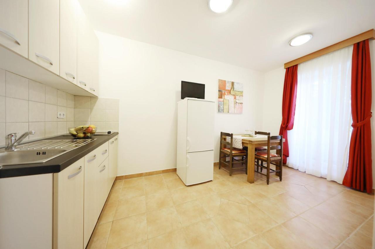 פג Apartmani "Jadran" מראה חיצוני תמונה