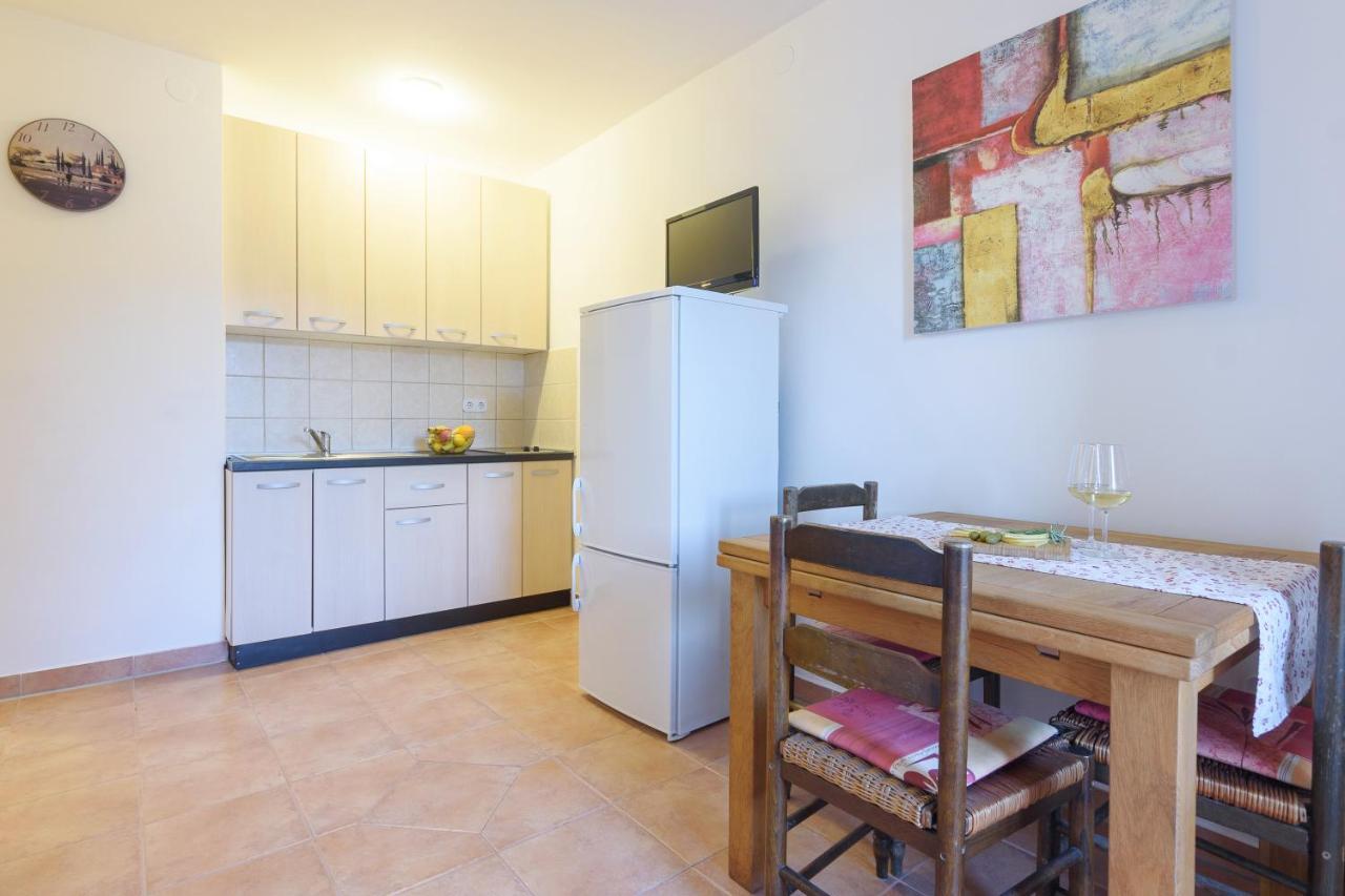 פג Apartmani "Jadran" מראה חיצוני תמונה