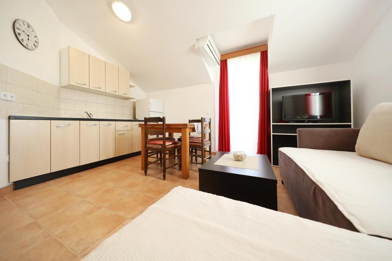 פג Apartmani "Jadran" מראה חיצוני תמונה